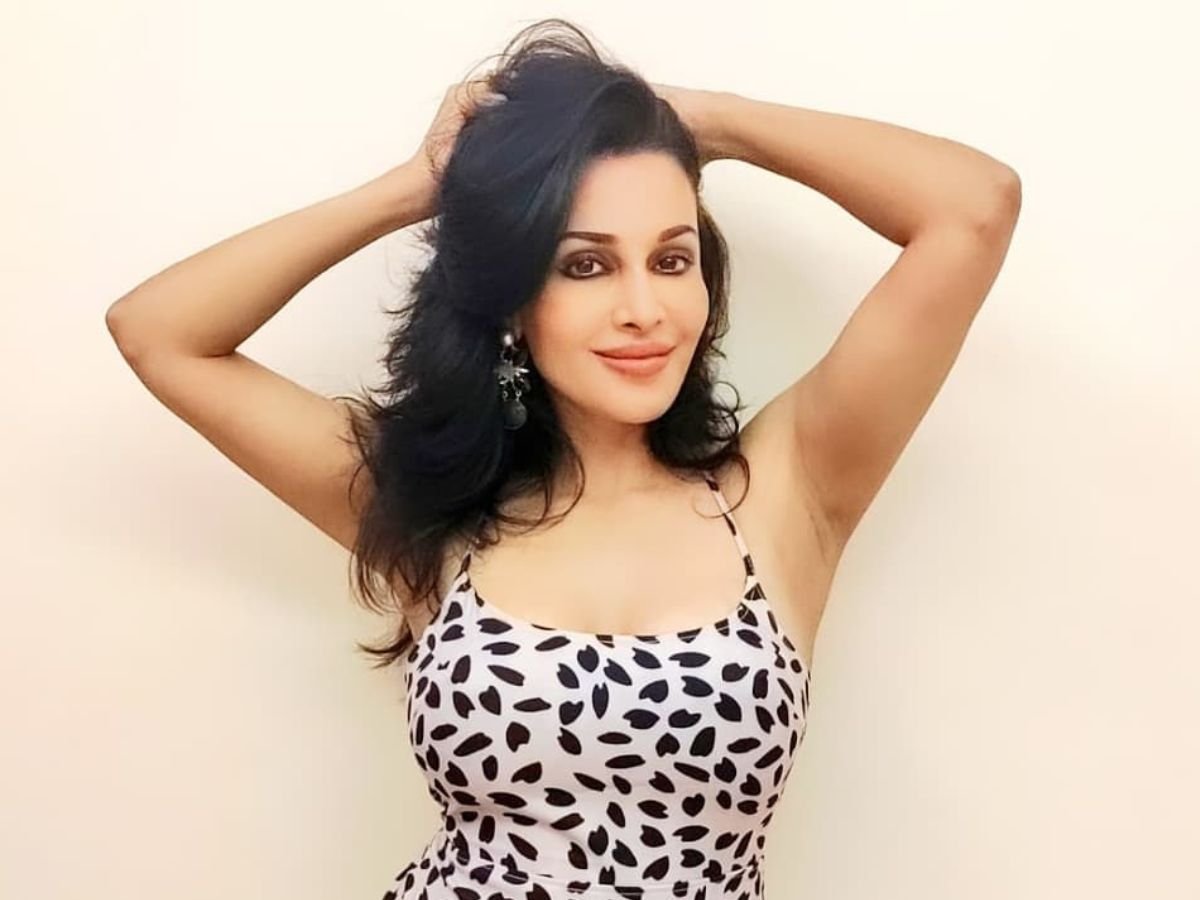 Flora Saini On Her Struggles And Success In Industry