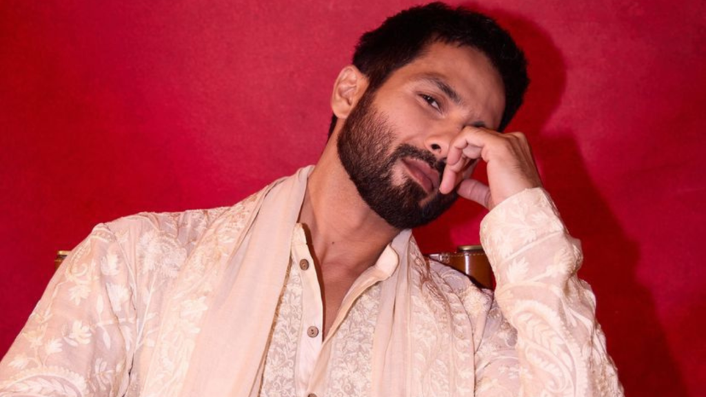 Shahid Kapoor at  Manish Malhotra's Diwali Party