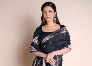 OMG! Shruti Haasan Stuns in a Black Banarasi Saree That Redefines Festive Fashion
