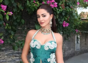 Ananya Panday’s Teal-Emerald Wedding Guest Look Is a Masterclass in Modern Festive Glamour