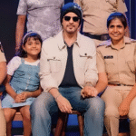 Shah Rukh Khan Melts Hearts With His Humble Behaviour Toward Lady Police Officer