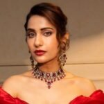 Kusha Kapila Channels Old-Hollywood