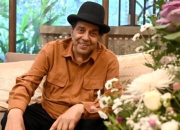 Legendary Actor Dharmendra Passes Away at 89: Indian Cinema Loses Its Everlasting He-Man