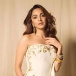 Kiara Advani Joins Yash in Toxic as Nadia After War 2; Film to Clash with Ranveer’s Dhurandhar 2