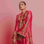 Athiya Shetty Steps Out in Fizzy Goblet, Redefining Effortless Event Style
