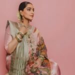 Sonam Kapoor Redefines Saree Style: Pink Kalamkari Meets Baluchari Elegance