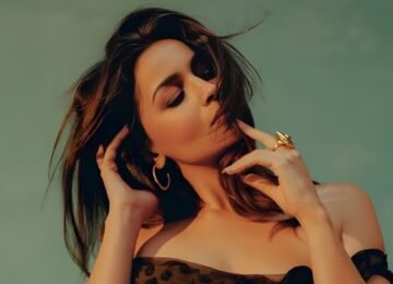 Alia Bhatt Style Shift Turns Bold With Striking 90s Grunge Glam