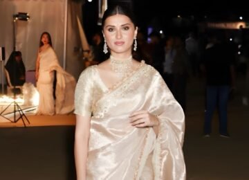 Tara Sutaria Saree Look Redefines Quiet Luxury With Banarasi Elegance