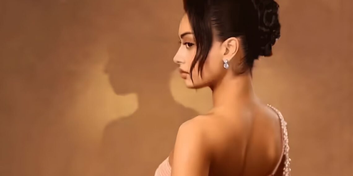 Nysa Devgan Channels Kareena Kapoor’s ‘Poo’ In A Gen-Z Manish Malhotra Makeover