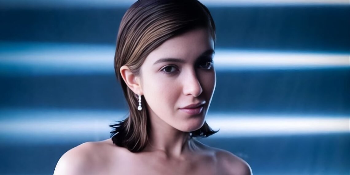 Shanaya Kapoor Brings Electric Glam in Rohit Gandhi + Rahul Khanna for ‘Fame Us’ in Tu Yaa Main