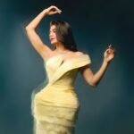 Jacqueline Fernandez Butter Yellow Gown Turns Heads At Awards Night