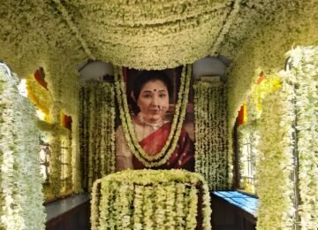 Asha Bhosle: A Life of Music, Struggle, Reinvention, and Unforgettable Songs