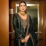 Karisma Kapoor’s Ethnic Look Looks Simple… But Everyone Is Obsessed With This One Thing