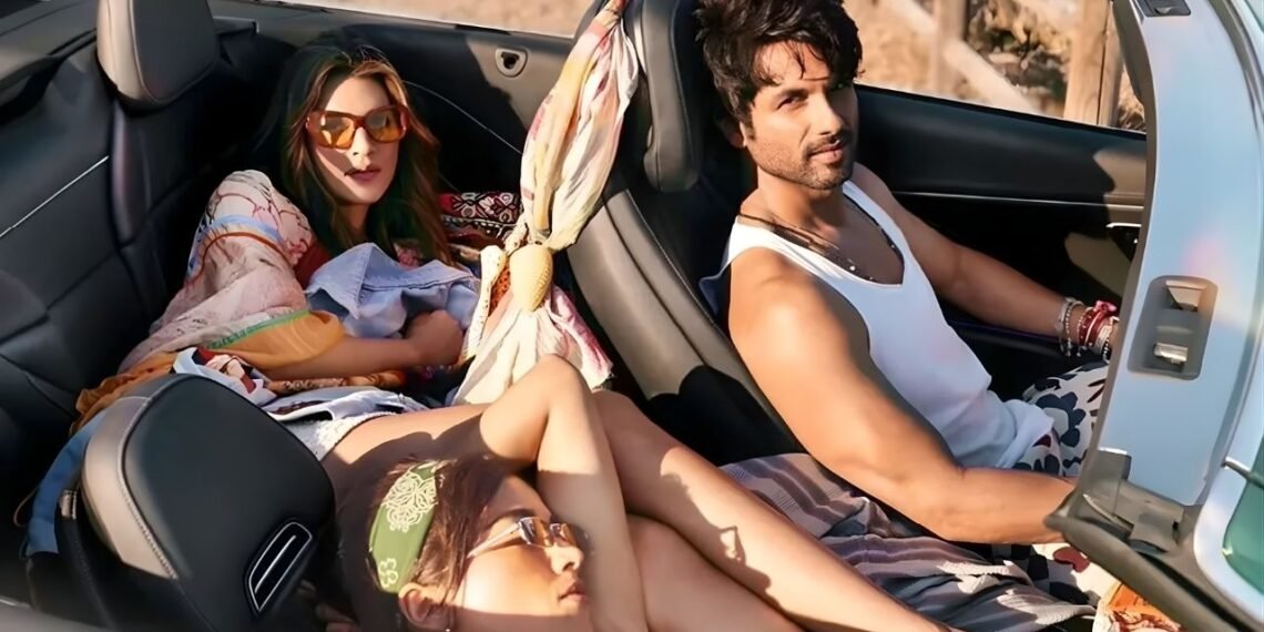 Kriti Sanon Brings Glamorous Edge in Saaksha & Kinni for Cocktail 2