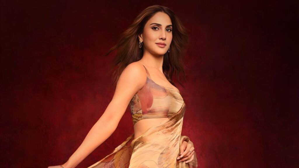 Vaani Kapoor Look — Statement Saree Glam Steals IAA Awards Spotlight