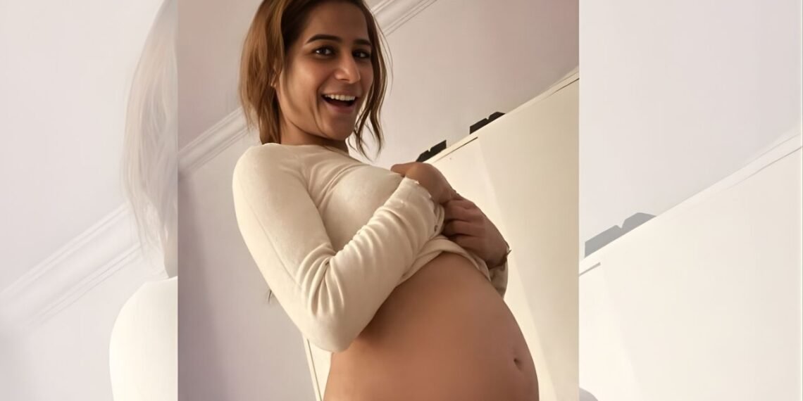 Poonam Pandey Not Pregnant: Viral Baby Bump Was April Fool Prank