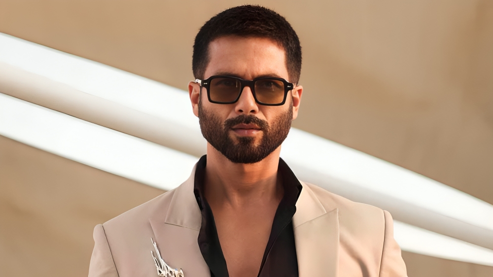 Shahid Kapoor’s Next Is Body-Swapping Comedy; Kiara Or Janhvi In Talks