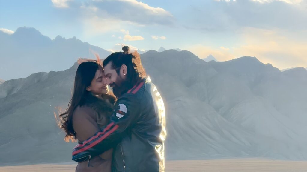 Kashika Kapoor Teases ‘Beautiful Energy’ in Upcoming Song With Vishal Singh