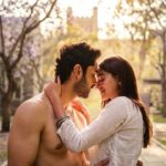 Chand Mera Dil Review: A Messy, Honest Take On Modern Relationships