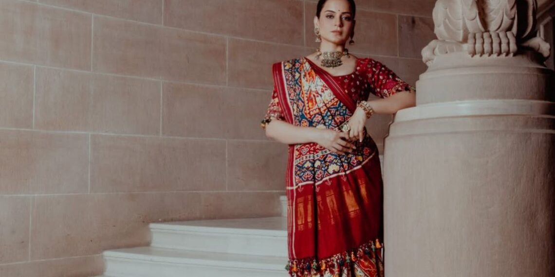 Kangana Ranaut Celebrates Indian Craftsmanship in Patan Patola Saree and Fizzy Goblet Juttis During Bharat Bhhagya Viddhaata Promotions