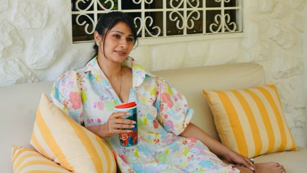 Tanishaa Mukerji Enjoys Monsoon Bliss at Her Lonavala Home, Sips Tea Amid Breathtaking Scenic Views