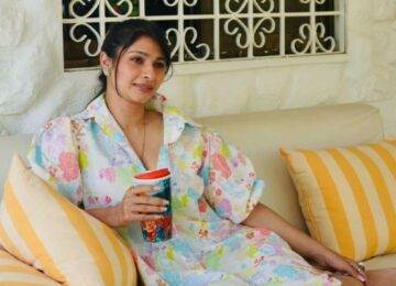 Tanishaa Mukerji Enjoys Monsoon Bliss at Her Lonavala Home, Sips Tea Amid Breathtaking Scenic Views