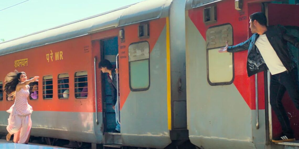 Tera Yaar Hoon Main Trailer Out: Aman Indra Kumar Recreates DDLJ's Iconic Train Scene in His Big Bollywood Debut