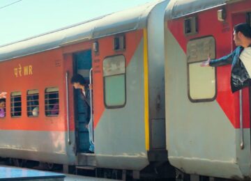 Tera Yaar Hoon Main Trailer Out: Aman Indra Kumar Recreates DDLJ's Iconic Train Scene in His Big Bollywood Debut