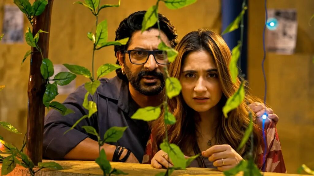 Jeevan Ya Bheema Con movie review: Arshad Warsi, Vijay Raaz and Sanjeeda Sheikh star in Abhishek Dogra's mistaken-identity comedy, but repetitive toilet humour wastes a promising premise.
