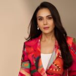 Preity Zinta’s Vibrant Saaksha & Kinni Look For Vibe Promotions Is A Masterclass In Bold Fashion