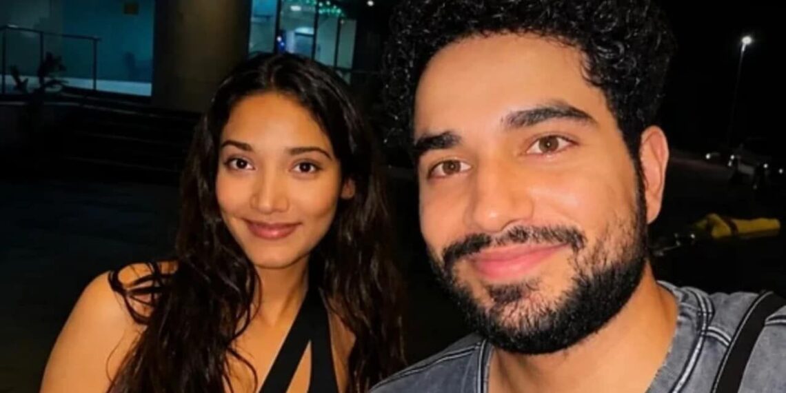 Samay Raina To Marry Medha Shankr In December? Comedian’s “Postpone” Reply Goes Viral