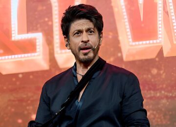King First Dialogue: Shah Rukh Khan Finally Gives Fans a Taste of His Character—‘King Akela Kaafi Hai’