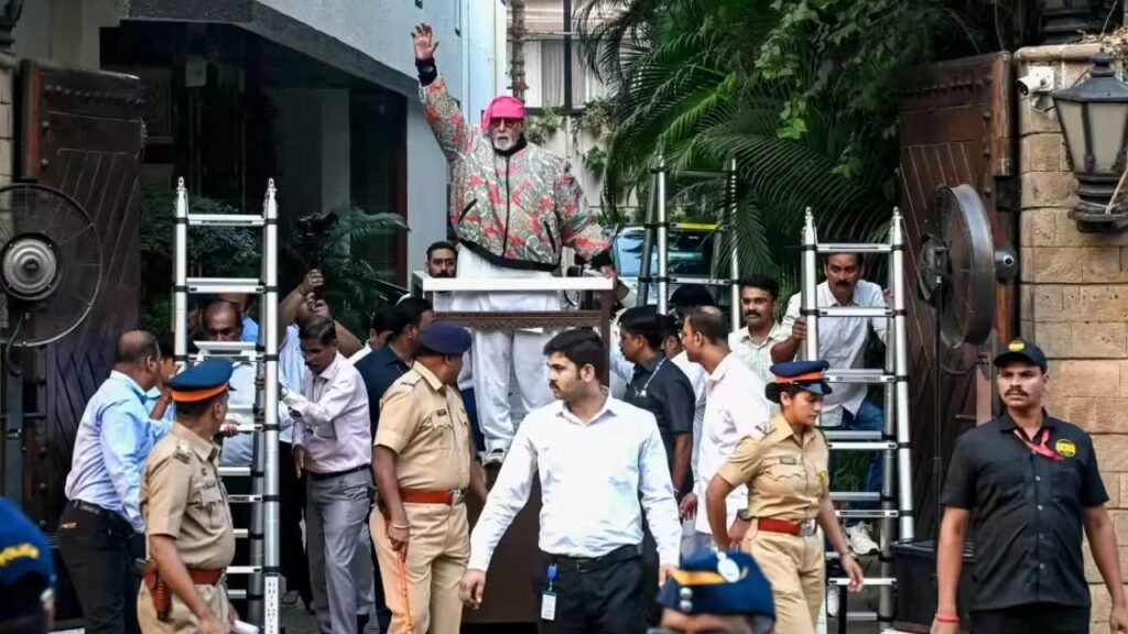 Amitabh Bachchan Meets Fans at Jalsa Amid Heightened Security; Abhishek Bachchan Joins Sunday Darshan