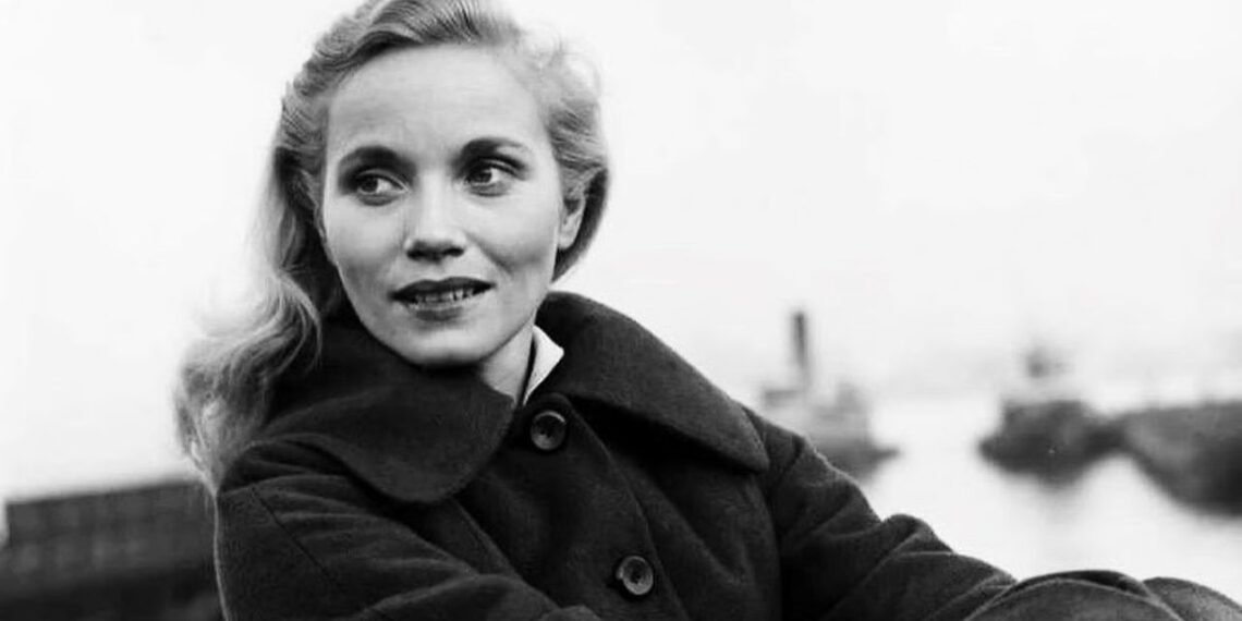 Eva Marie Saint Dies at 102: Oscar Winner Behind On the Waterfront and North by Northwest Remembered