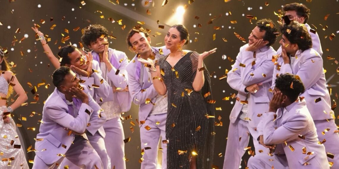 Karisma Kapoor Stuns in Amit Aggarwal at India’s Best Dancer Finale in a Dramatic Black Gown