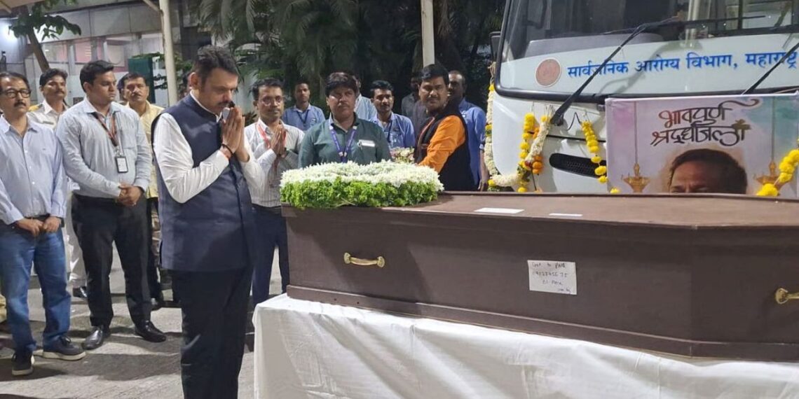 Nana Patekar Final Rites in Pune: Maharashtra Bids Farewell at Donje Farmhouse