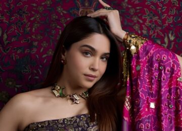 Sharvari Turns Her Mother’s Pink Patola Saree Into a Modern Statement With a Corset Blouse